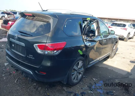 2015 Nissan Pathfinder Platinum z USA, uszkodzony, nr VIN 5N1AR2MM8FC612825